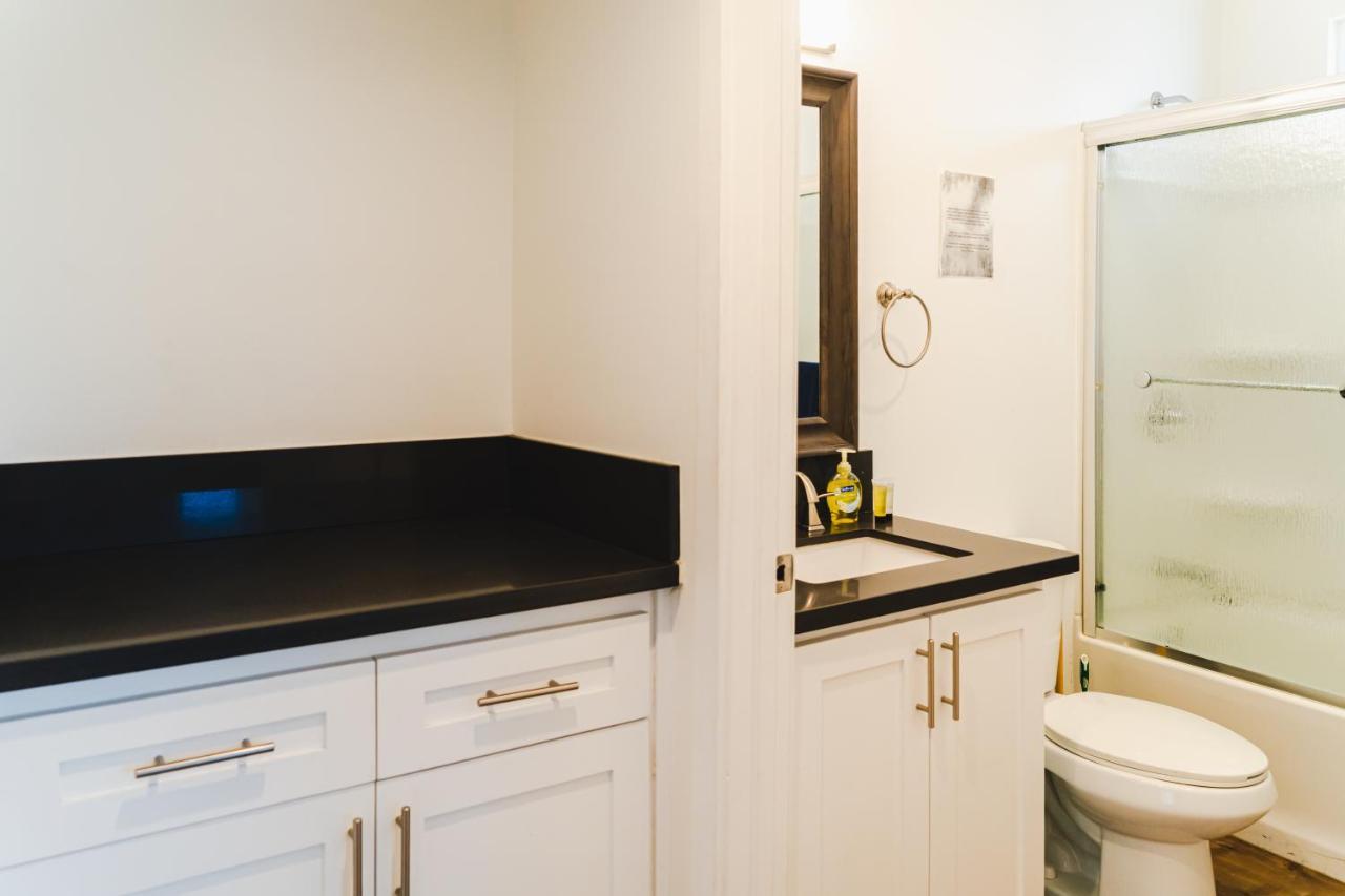 Modern Remodeled 1-Bedroom Close To Hollywood Walk Of Fame With Parking لوس أنجلوس المظهر الخارجي الصورة